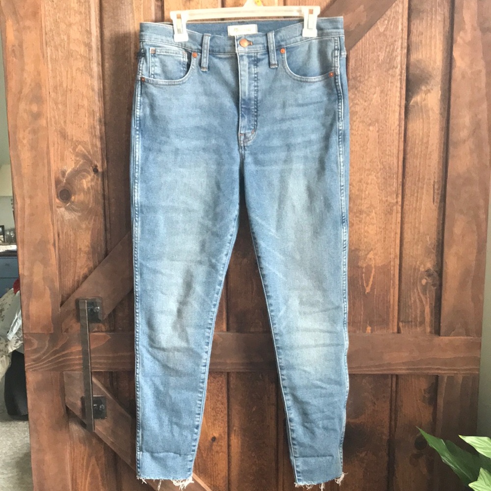 Madewell high-waisted jeans. Only worn 3 times.